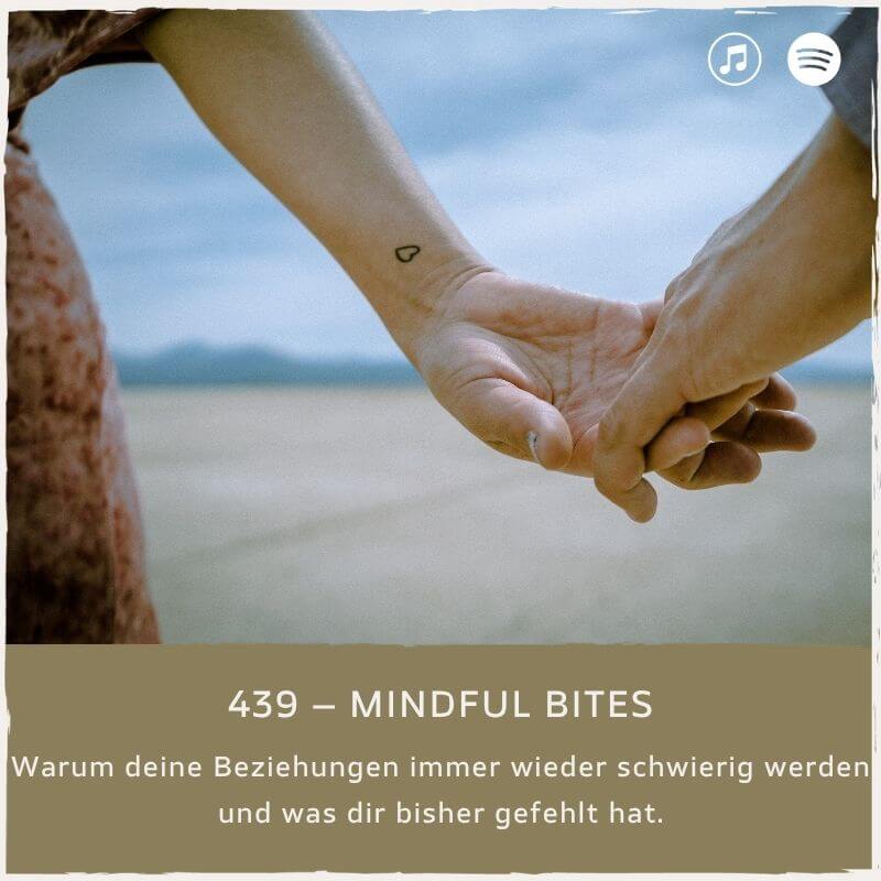 podcast-mindful-minutes-erfolg-mentalprogramm-daniela-barchasch-selbstwert-selbstliebe-mindfulway-mindset-positivepsychologie-perma-modell-selbstwert-bei-mir-sein-persönlichkeitsentwicklung-buddhistische-psychologie-praxis-meditation-achtsamkeit-erfolgspodcast-trauma-gefühle-emotionen-traumata-selbstwert-peoplepleasing